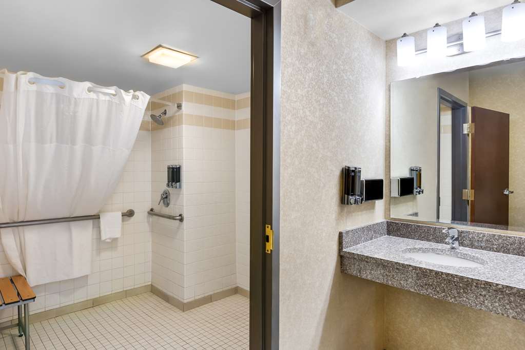 Sonesta Essential Houston Hobby Airport - photo 9