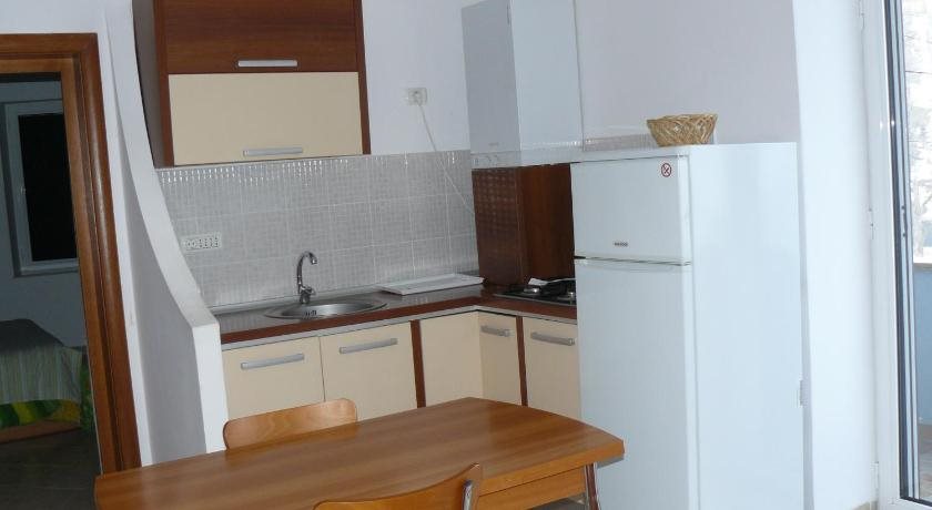 9 Suites ApartHotel — Brasov — photo 2