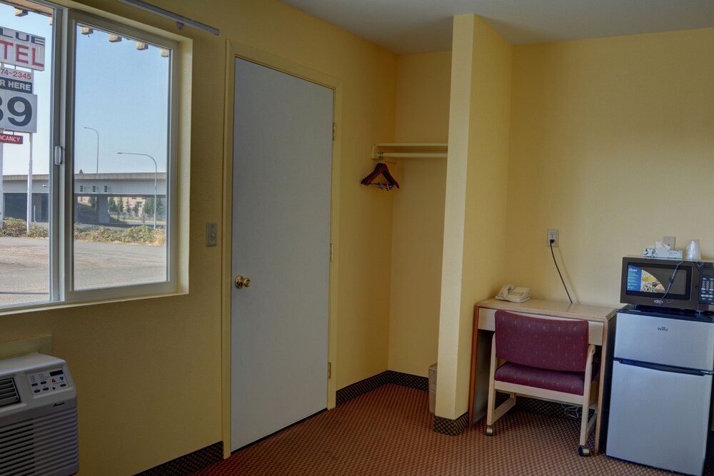 Value Motel - photo 11