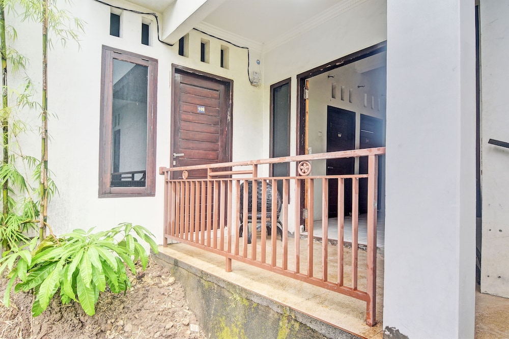 92964 Kost 99 in Manado, Indonesia