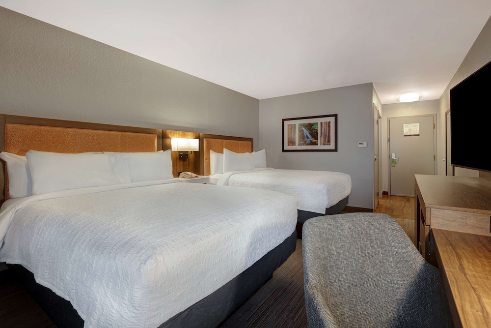 Hampton Inn Hot Springs - photo 20