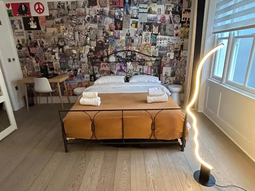 Pop Art Luxury Room Marylebone — 4-Star Luxury Hotel in London, United Kingdom