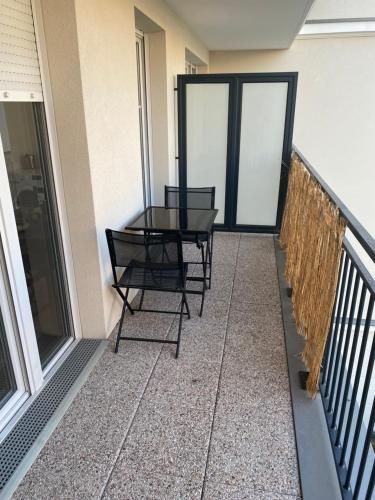 Beau Studio Neuf Avec Terrasse — hotel in Le Blanc-Mesnil