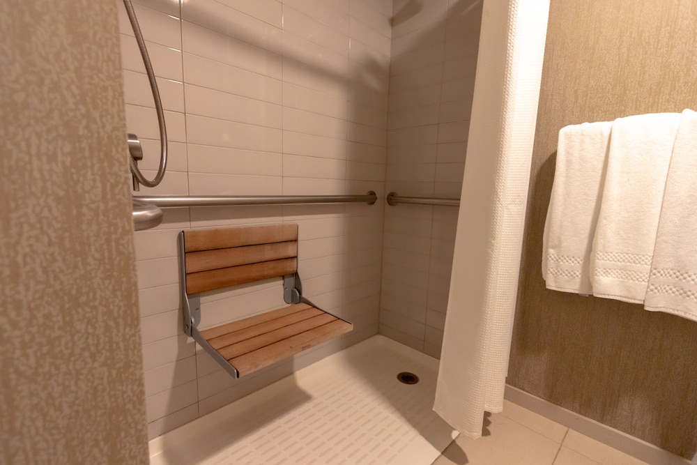Claridge House - photo 36