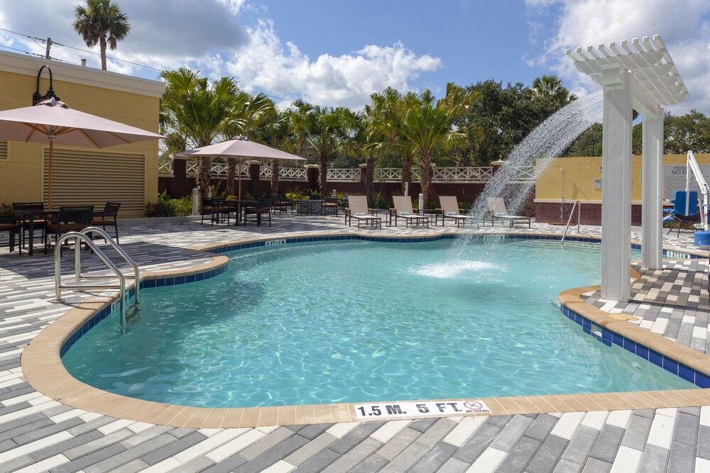 Courtyard by Marriott DeLand Historic Downtown - photo 15