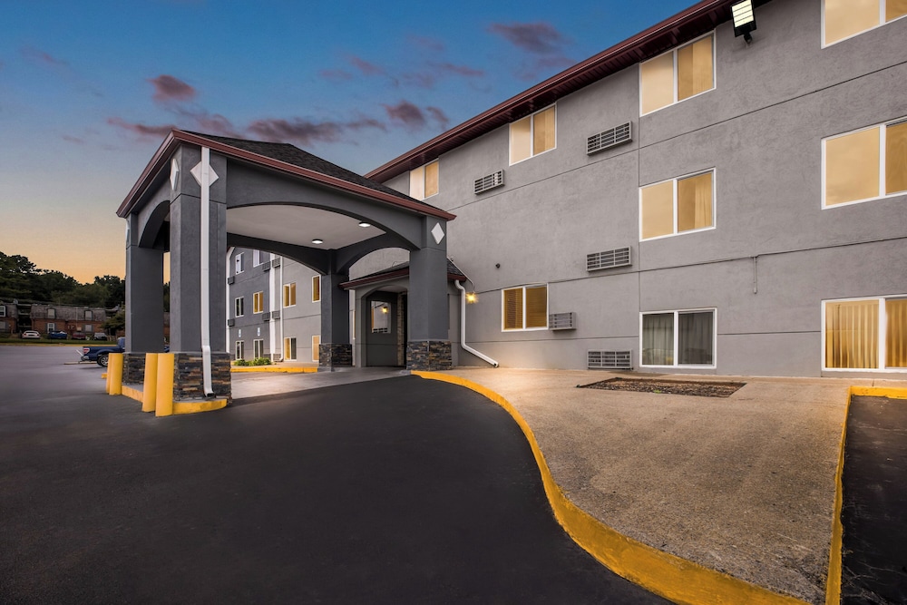Red Roof Inn Huntsville AL - photo 30