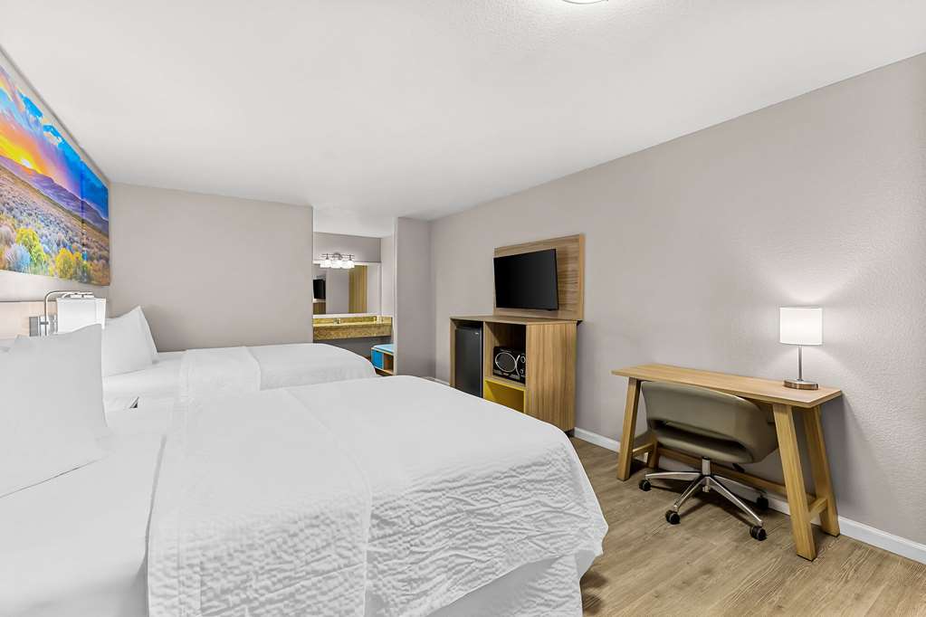 Days Inn by Wyndham Buckeye - photo 29