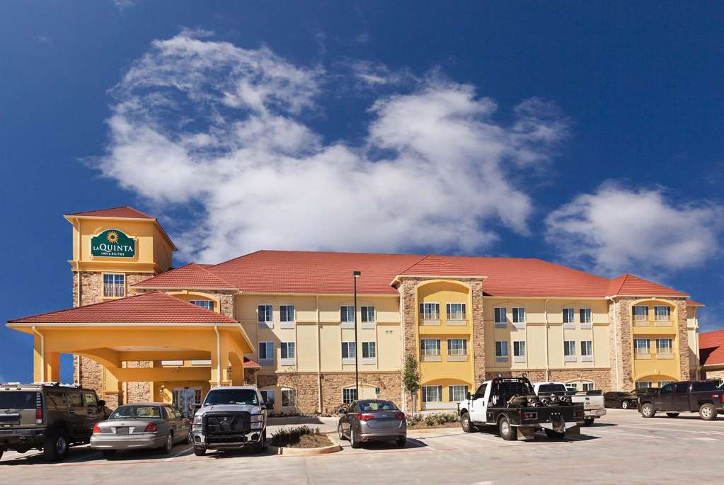 La Quinta Inn Suites Floresville — hotel in Floresville
