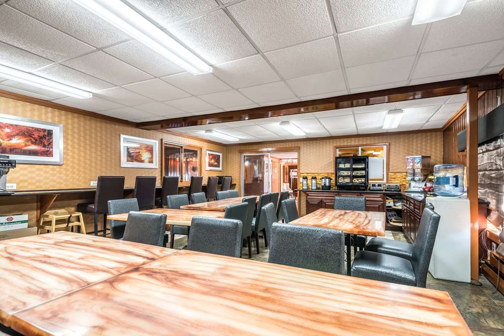 Econo Lodge Rutland City near Hwy 7 - photo 29