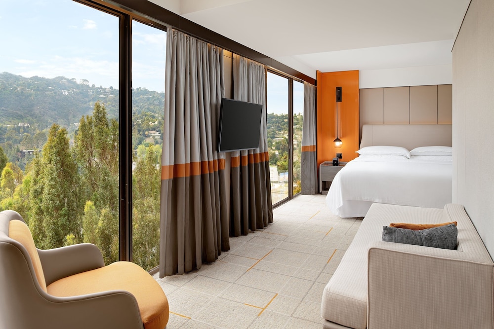 Sheraton Universal Hotel - photo 30