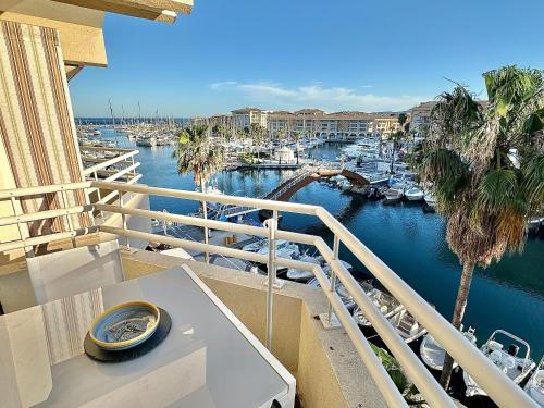 Oreeduloup Calypso T3 Vue Mer in Frejus, France