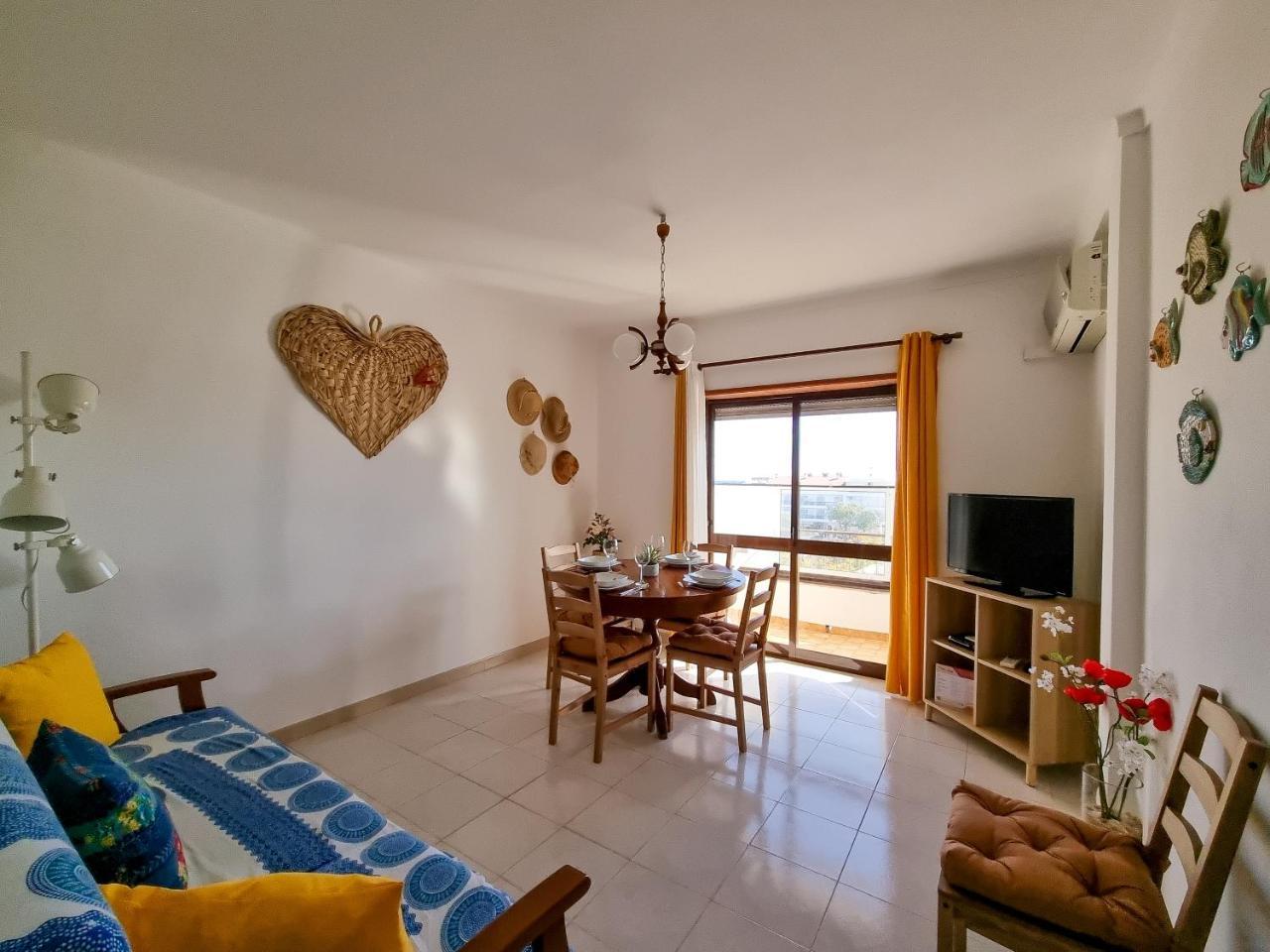 Flh Altura Beach Apartment 17769045 — Altura