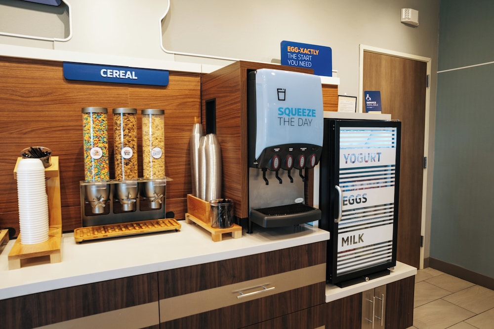 Holiday Inn Express & Suites McCalla Birmingham West by IHG - photo 69