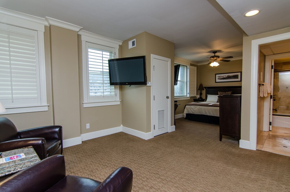 The Eldridge Hotel - photo 13