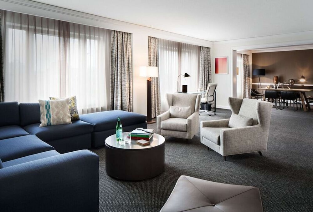 The Logan Philadelphia Curio Collection by Hilton - photo 54