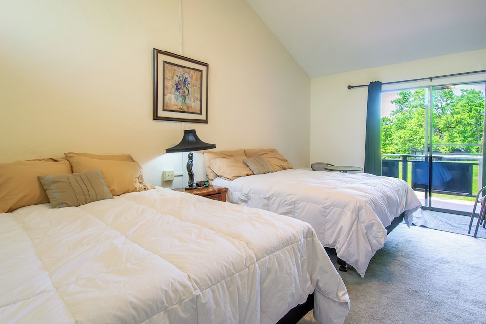 1 Mi to Margaritaville Resort: Cottage w Fire Pit - photo 12