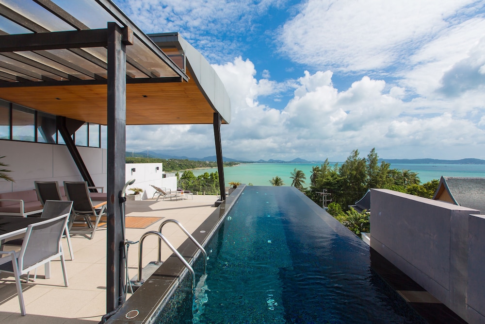 Aqua Villa A.1 by Natthita — 4-Star Luxury Hotel in Rawai, Thailand