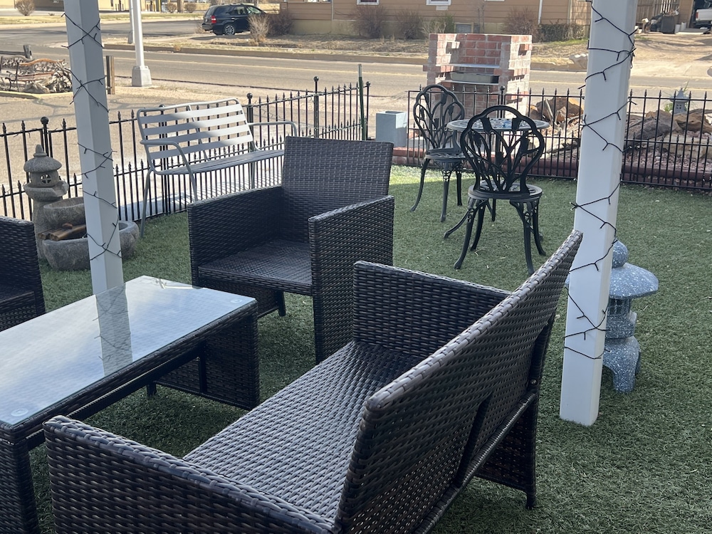 Midtown Inn & Suites - photo 53