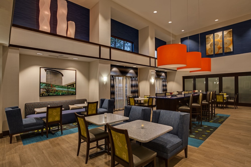 Hampton Inn & Suites Elyria - photo 23