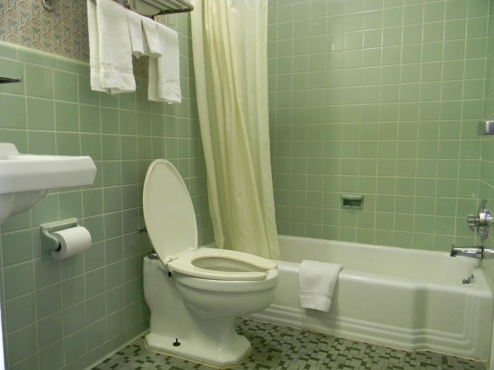 Fairfax Motel - photo 14