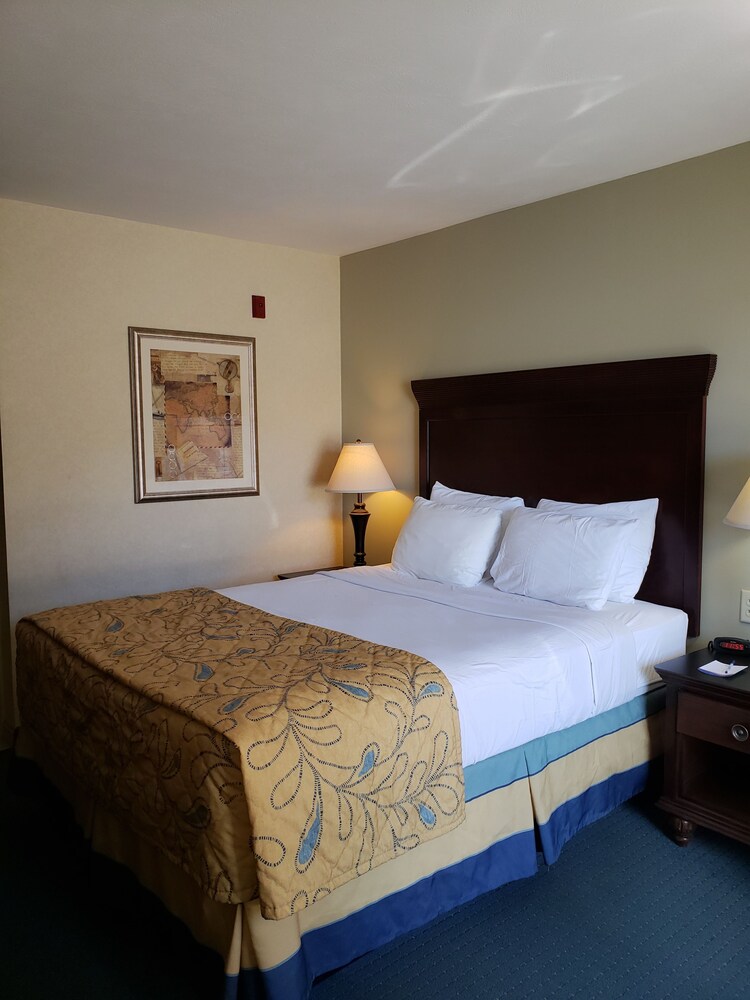 Baymont by Wyndham Branson Theatre District - photo 31