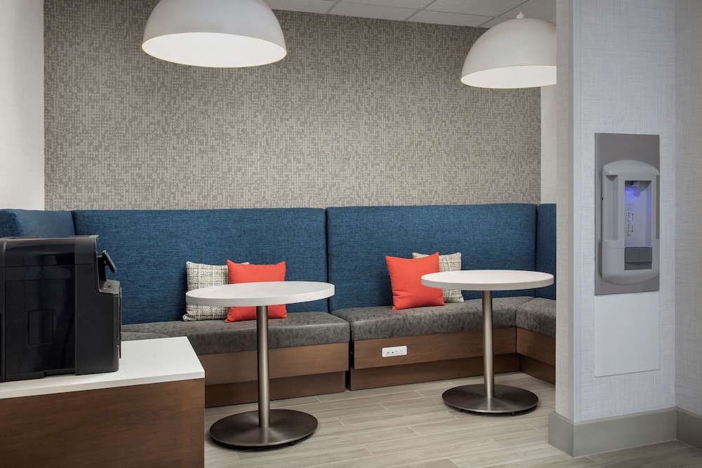 Hampton Inn Duncan - photo 42