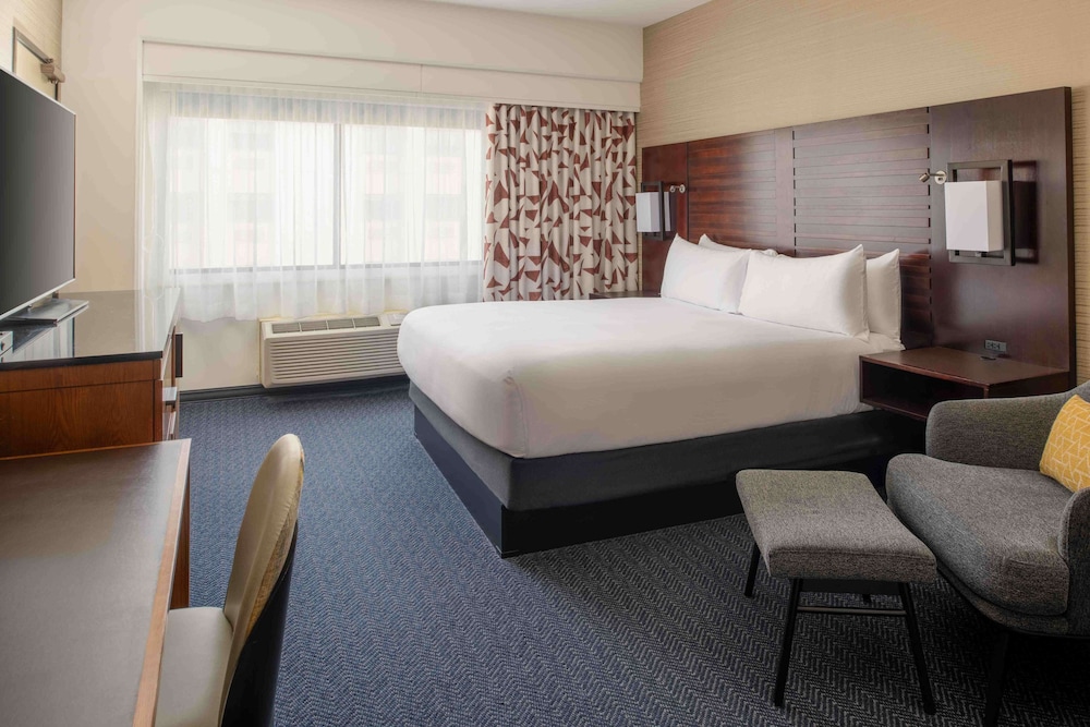 DoubleTree by Hilton San Francisco Airport - photo 19
