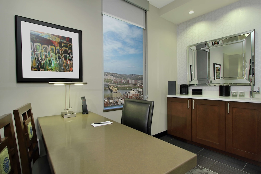 Embassy Suites By Hilton Pittsburgh Downtown - photo 31