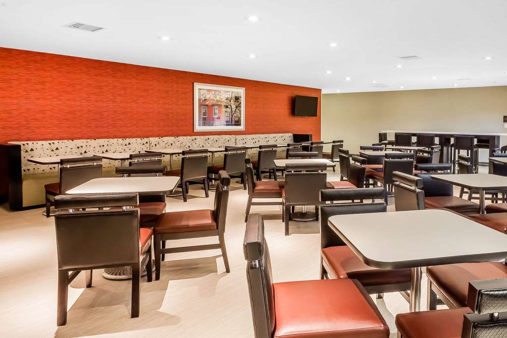 Comfort Inn & Suites near Stadium - photo 51