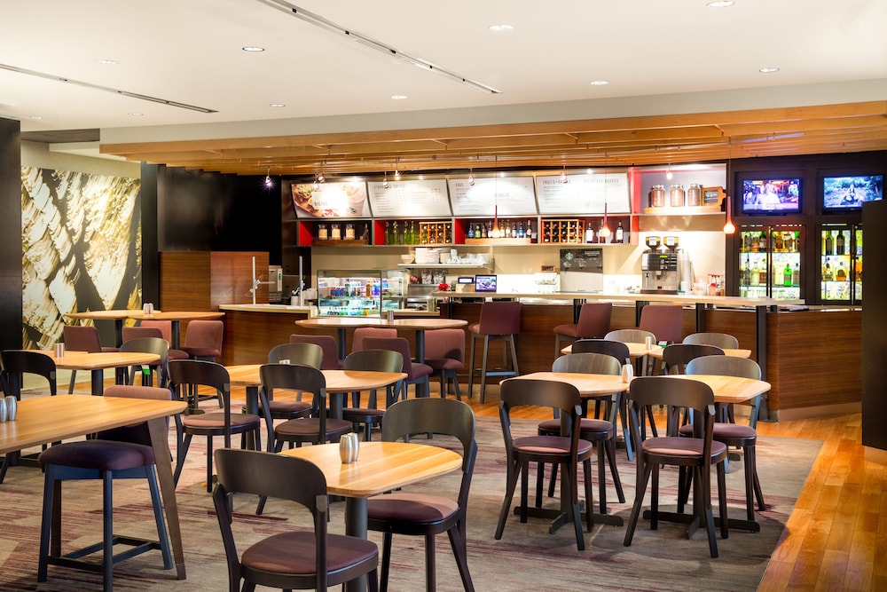 Courtyard Marriott Denton - photo 20