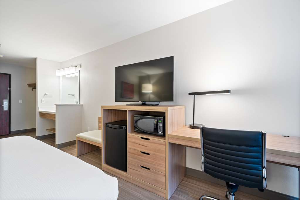 Best Western Lake Oswego Portland Hotel & Suites - photo 24