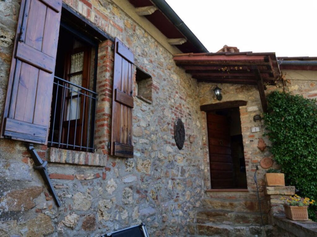 Il Casale — 4-Star Luxury Hotel in Monticiano, Italy