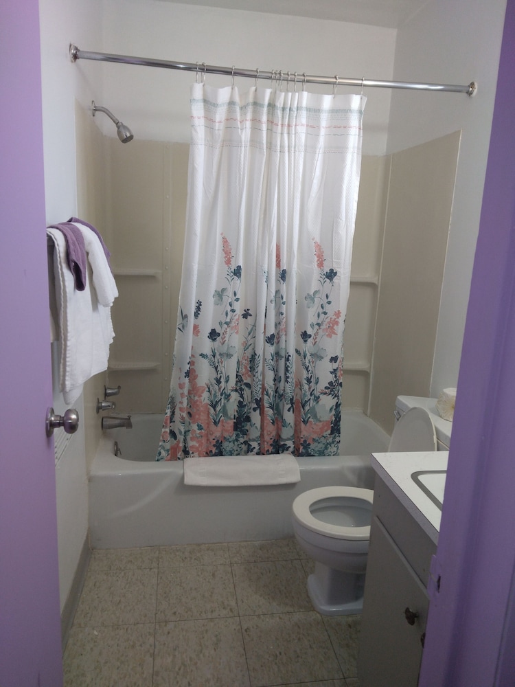 Capri Motel - photo 16