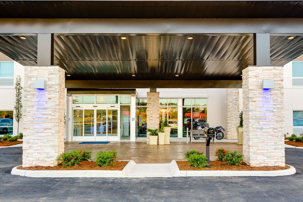 Holiday Inn Express & Suites Russellville by IHG - photo 24