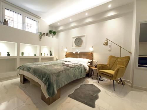 Mikalis Studio — 4-Star Luxury Hotel in Athens, Greece