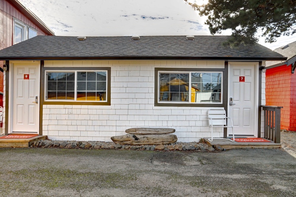 Seaview Motel & Cottages - photo 52