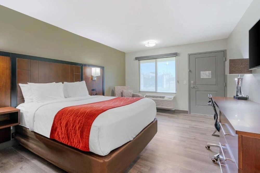 Antioch Inn and Suites