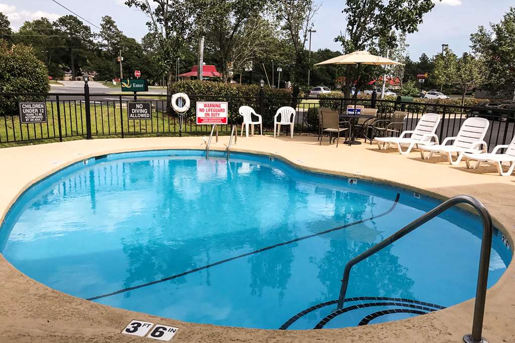 Quality Inn Raeford - last minute hotel in Raeford