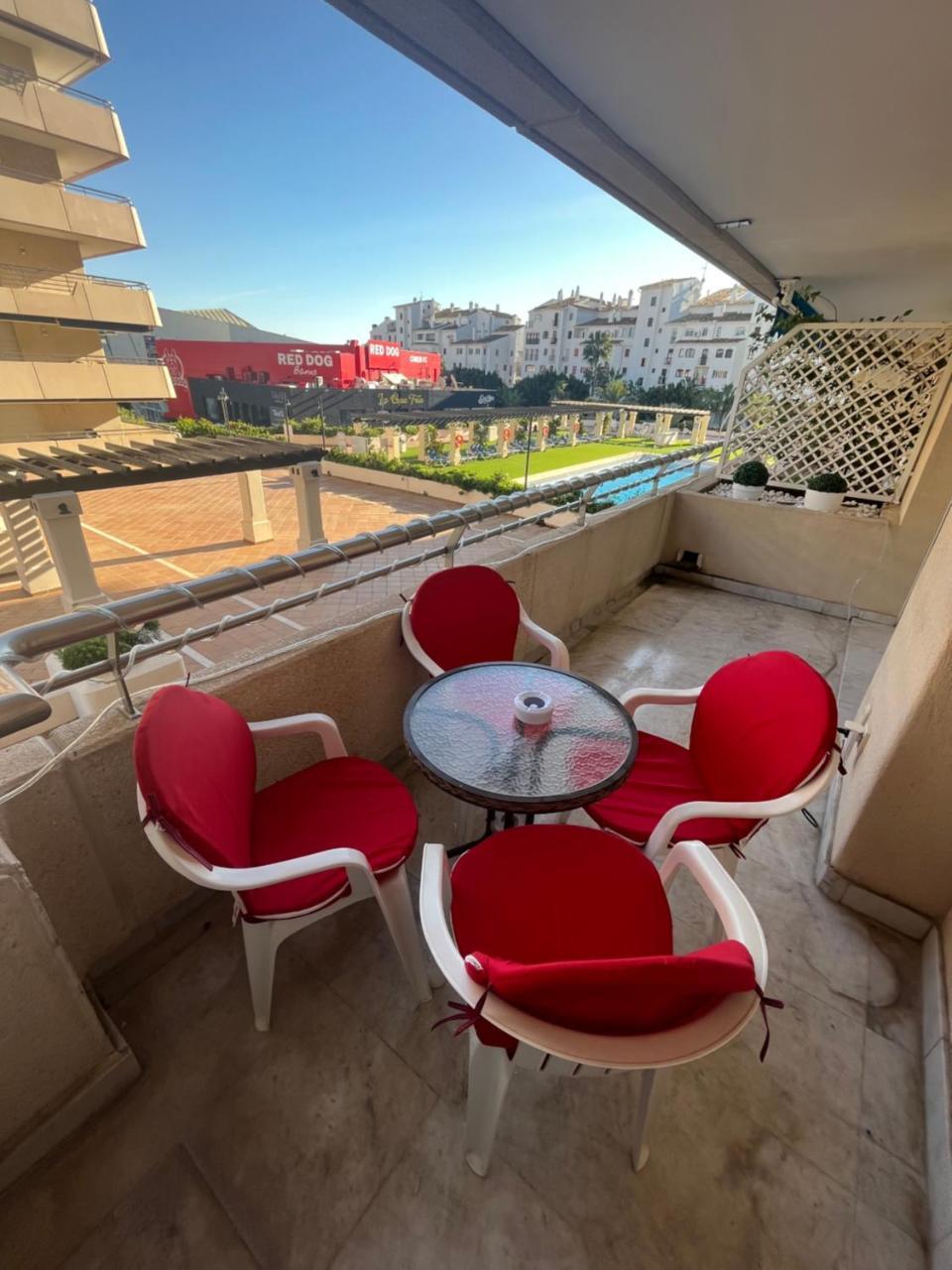 Heart Of Puerto Banus Newly Renavated Free Parking Wifi Pool Gym Padel Court — Marbella