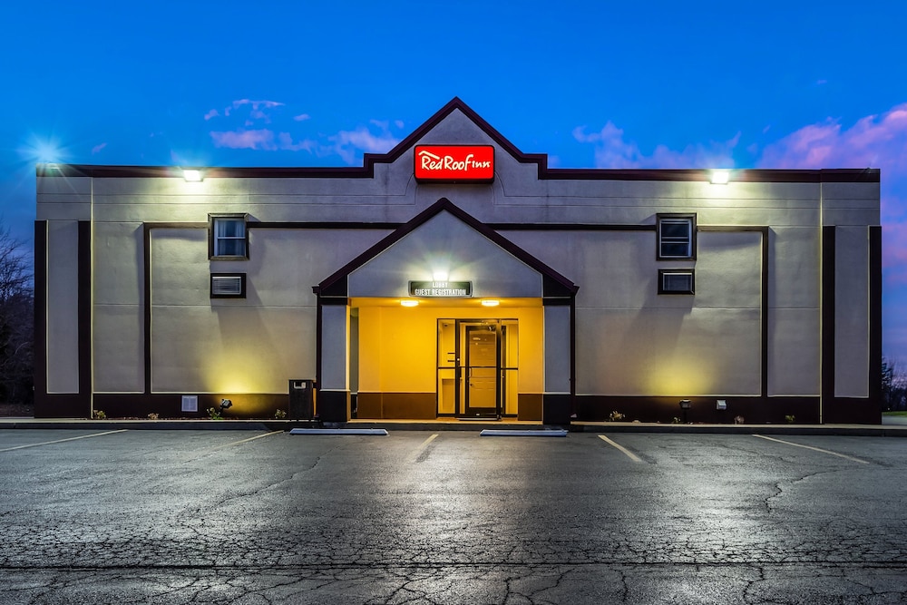 Red Roof Inn Scottsburg - photo 20