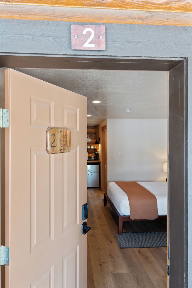 Duck Creek Village Inn - photo 26