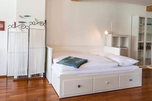 Seeapartment da Leopoldo I — 4-Star Luxury Hotel in Velden Am Woerthersee, Austria