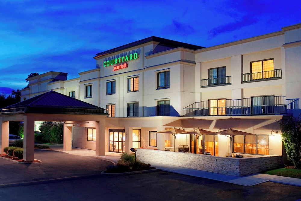 Courtyard by Marriott Newburgh Stewart Airport — hotel in Newburgh