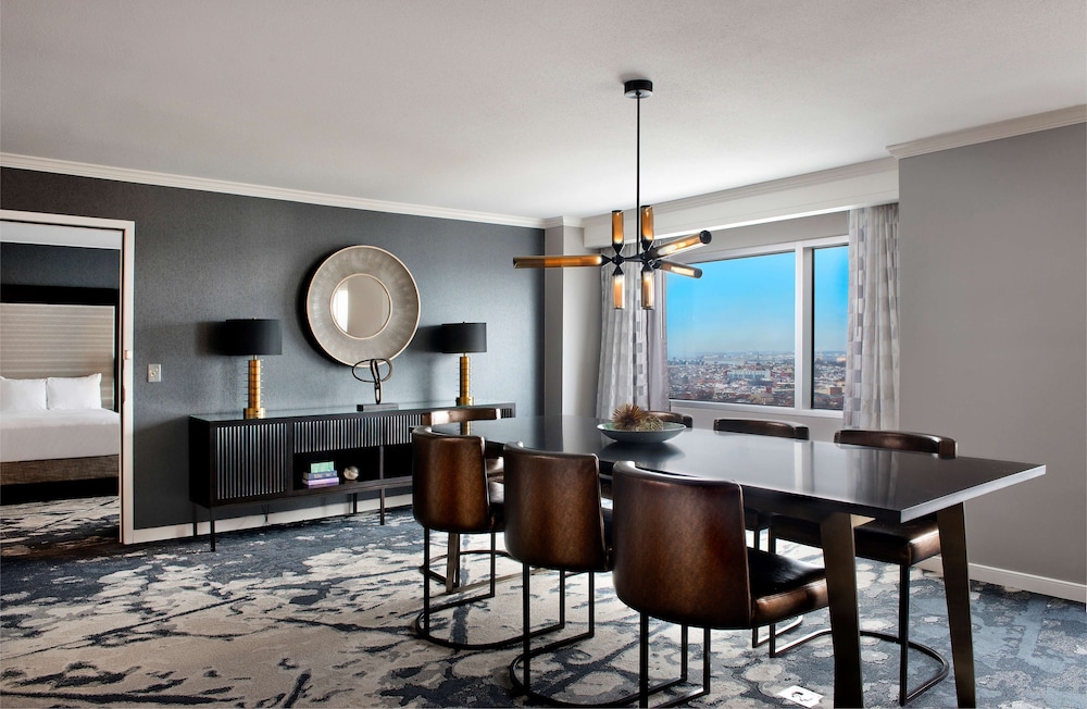 Hilton Baltimore Inner Harbor - photo 24