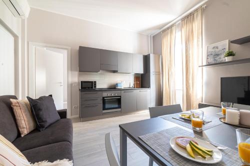 Easylife Milano Mentana 8 D Duomo — 4-Star Luxury Hotel in Milan, Italy