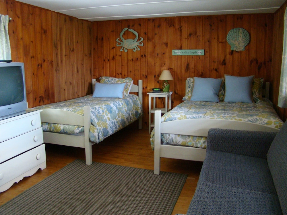 Bay Leaf Cottages & Bistro - photo 16