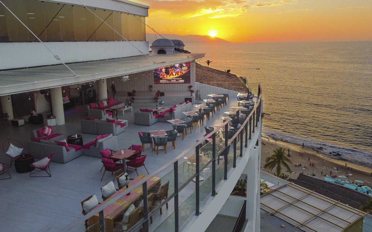 The Top Sky Bar