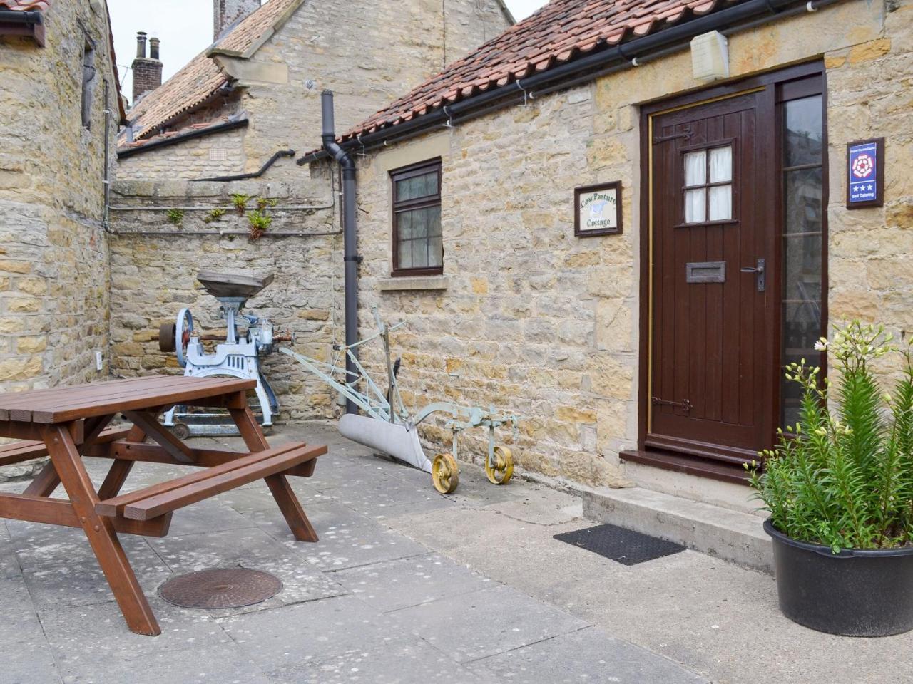 Cow Pasture Cottage Uk2297