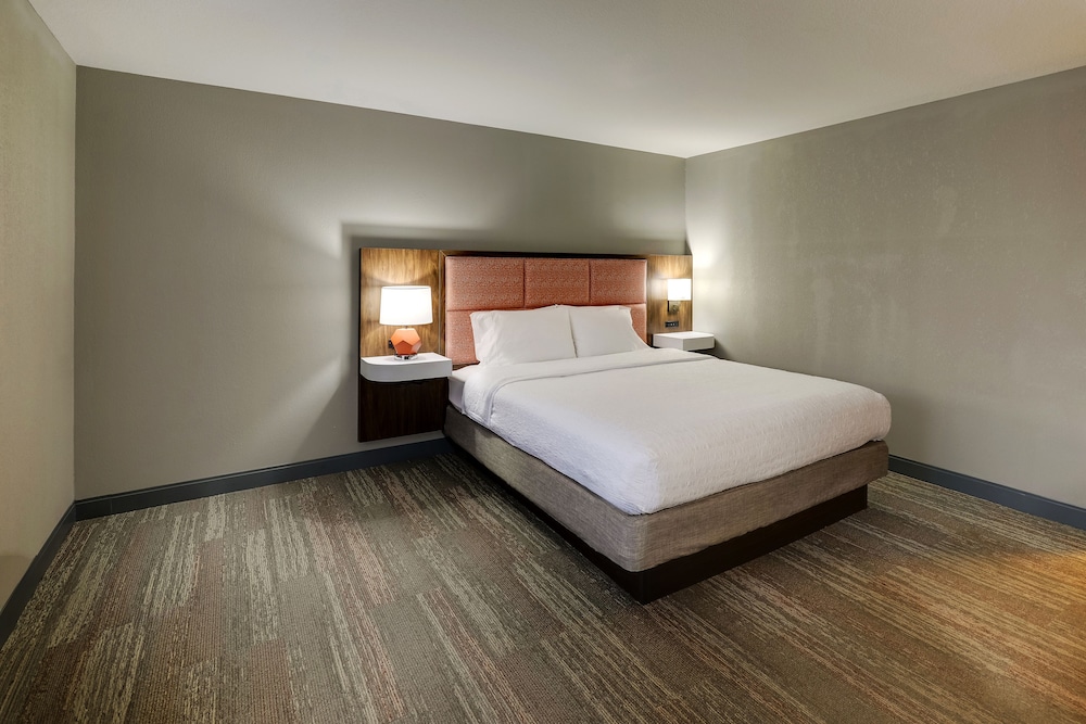Hampton Inn & Suites St. Louis Edwardsville - photo 8