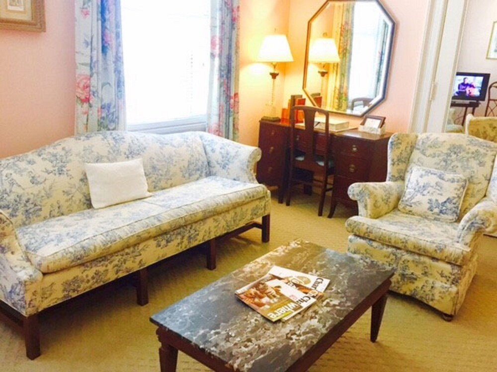 Morehead Inn - photo 43